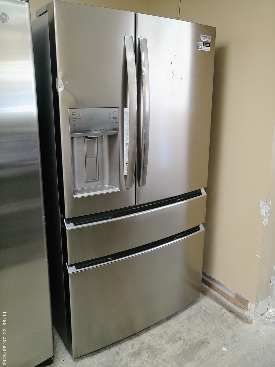 New 22 cf Counter Depth French Door Refrigerator~1 Year Factory Warranty