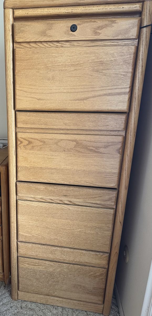Solid Oak 4-Drawer Filing Cabinet / Home Office Storage Cabinet