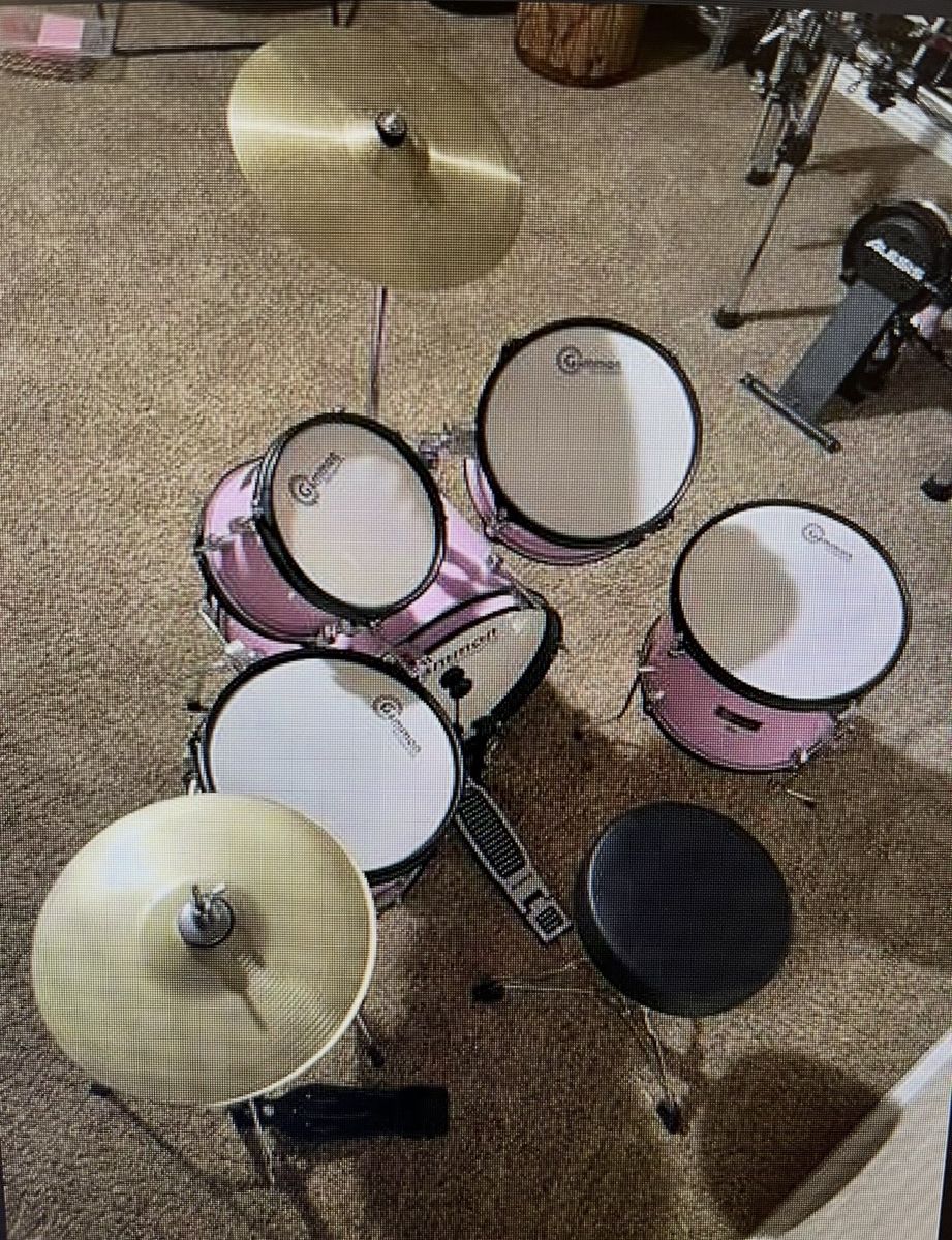 Amazing kids beginner friendly drum set!