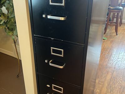 Filing Cabinet-4 drawer metal