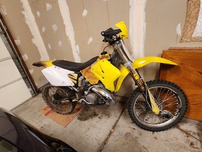 2003 Suzuki R25