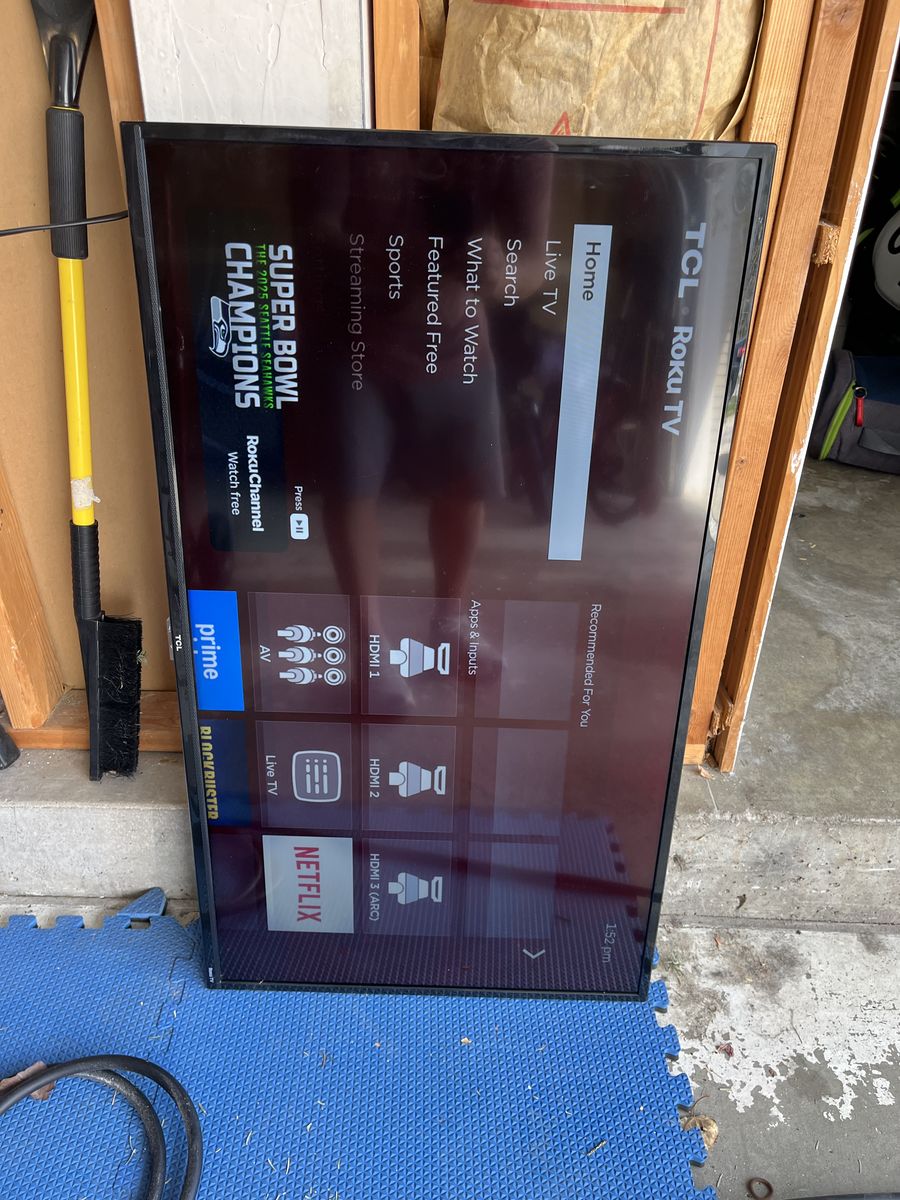 42" TLC 4k Roku Smart TV
