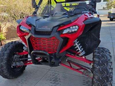 2023 Honda Talon 1000R FOX Live Valve - SXS - Side by Side / ATV – LOW MILES - LIKE NEW