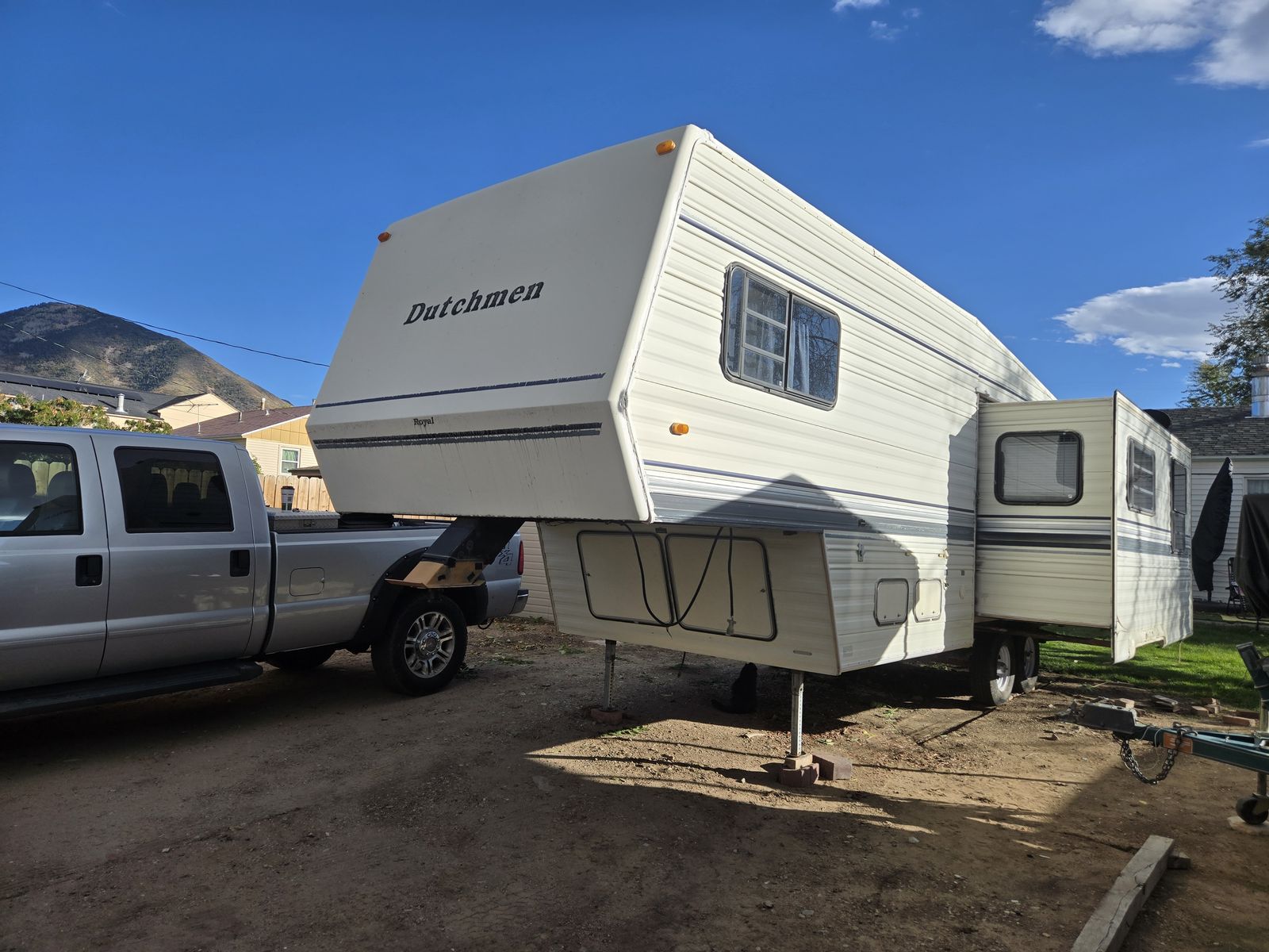 1992 30' Dutchman Royal Classic $1500 OBO