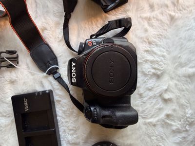 That’s a Sony Alpha a7 (original a7) body