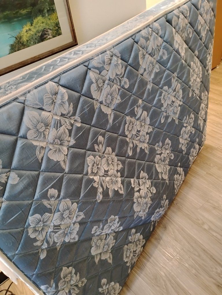 Posture Comfort All American Full Size Bed