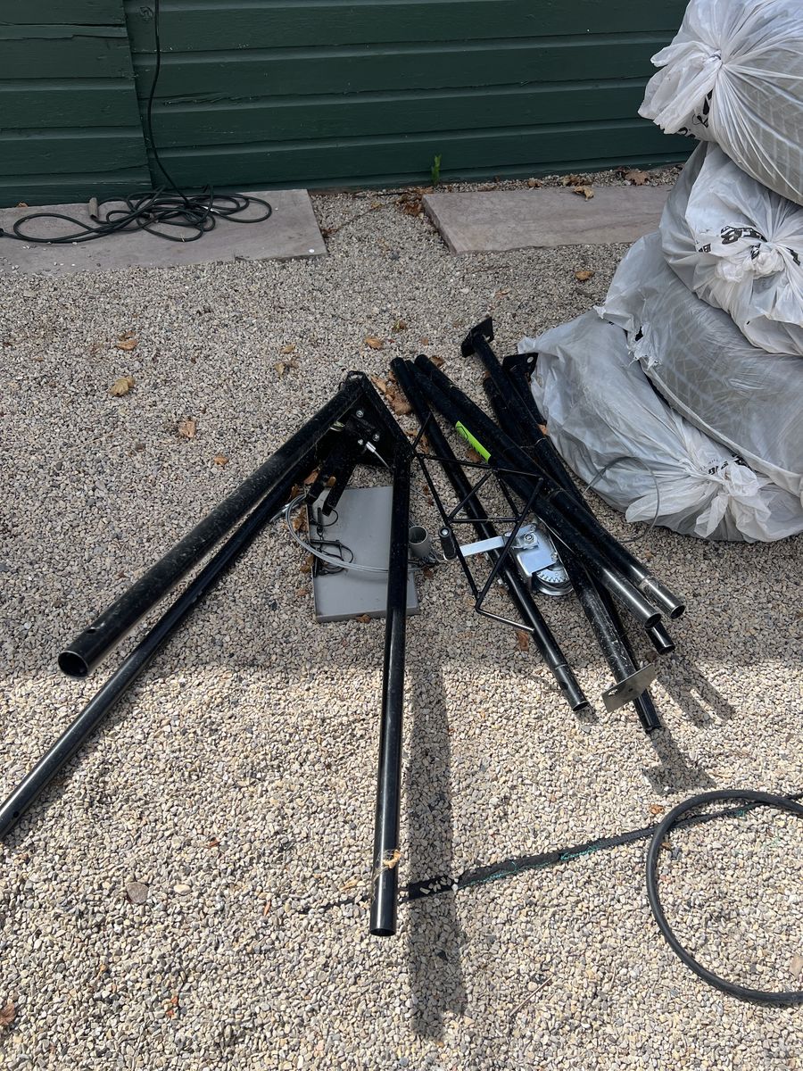 HME Tri-Pod Deer Hoist
