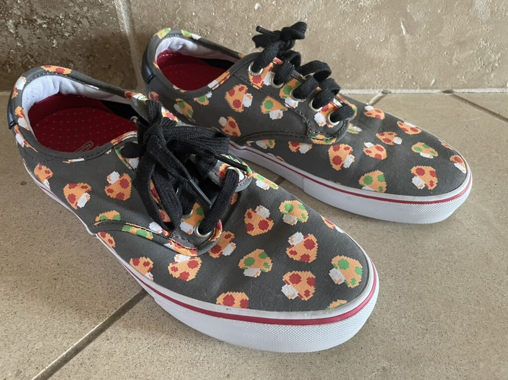 Like New Nintendo Mushroom Vans Shoes Sz 8 Mens
