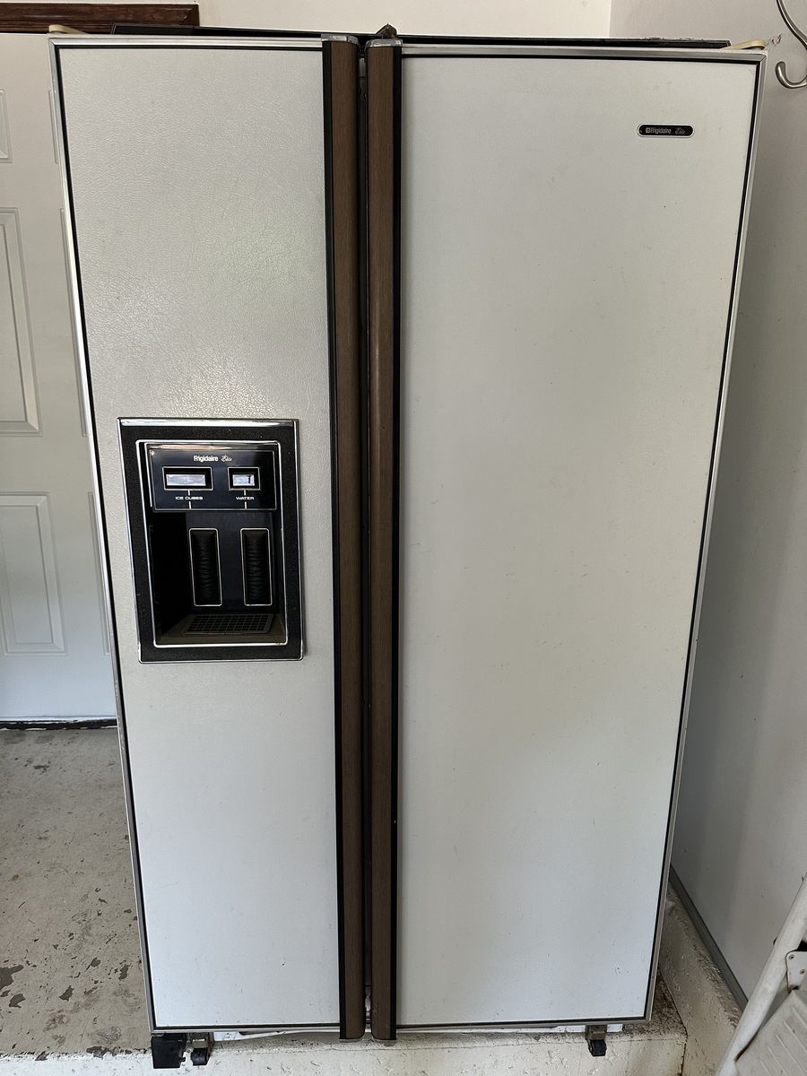 Fridge Freezer - Free for pickup