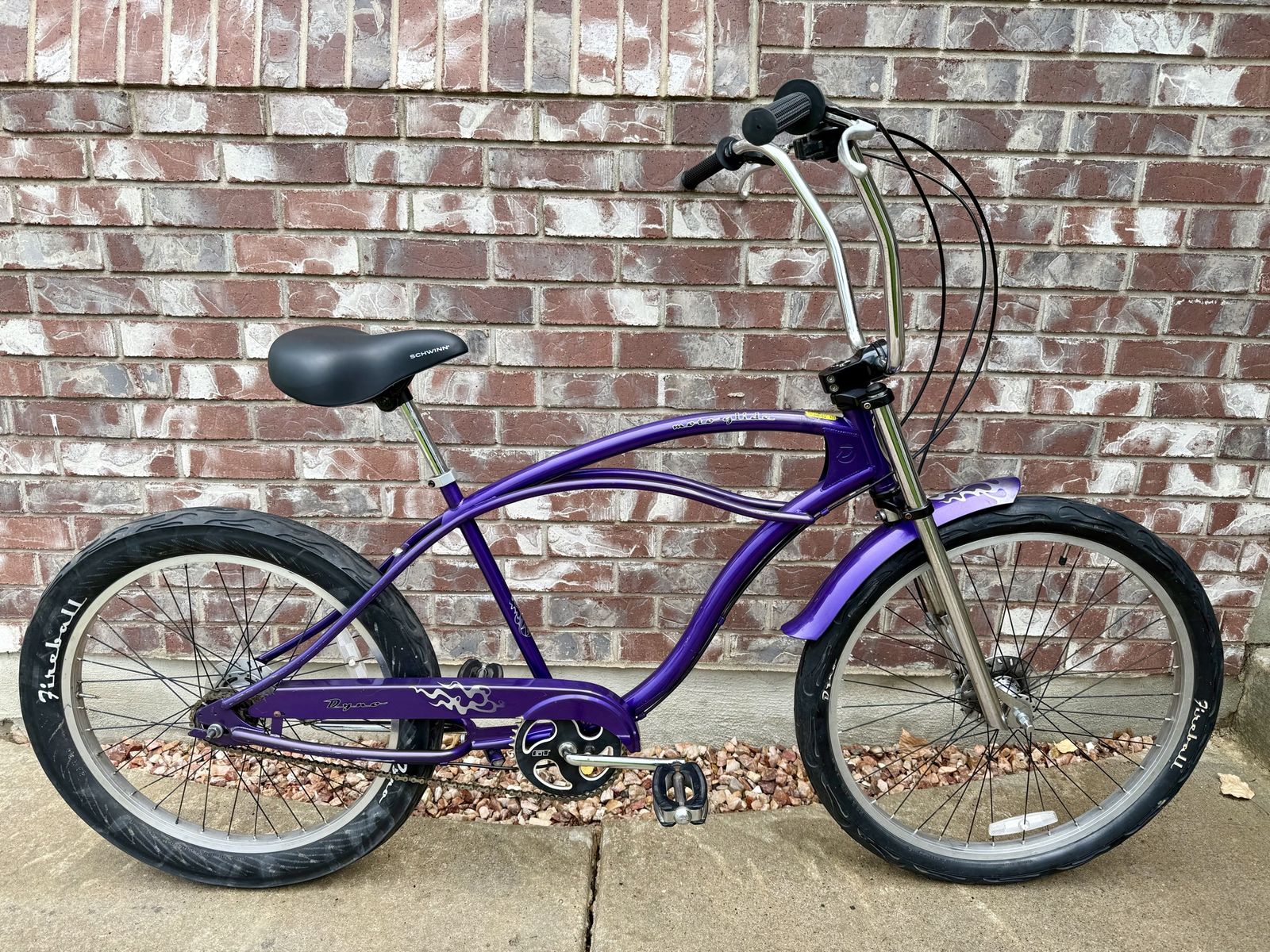 GT Dyno Moto Glide Stretched Beach Cruiser Bike