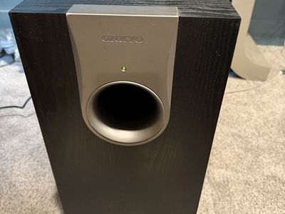 Onkyo SKW-550 powered home theater subwoofer