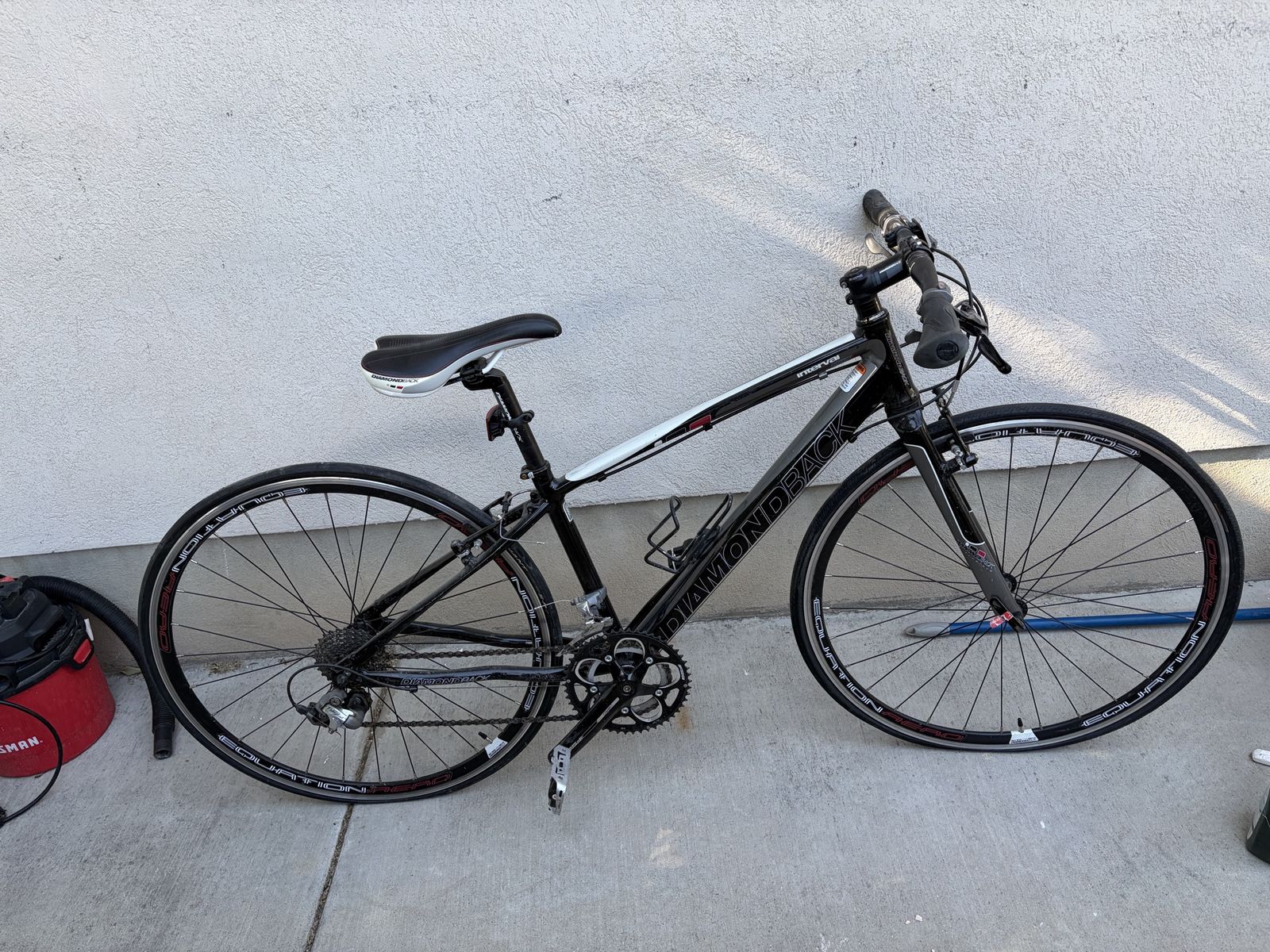 Diamondback Interval Road Bike 15" Small Black/White