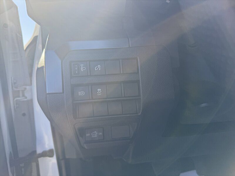 Main image 7
