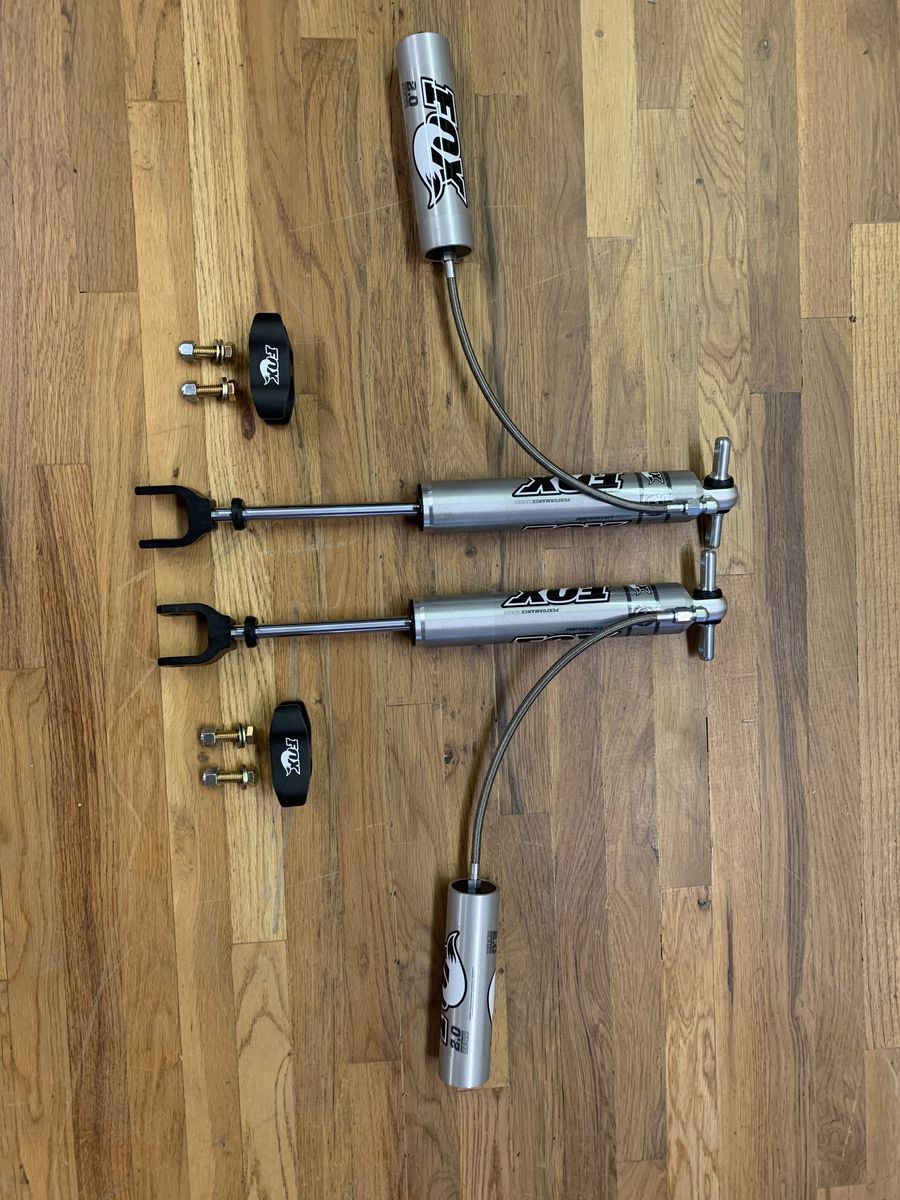 FOX Shocks 2.0 Smooth Body Reservoir FRONT Shock Kit 4-6" Lift 2011-2019 CHEVROLET SILVERADO & GMC SIERRA 2500 3500 980-24-966