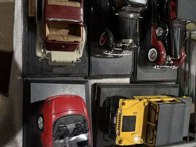 Collection of Assorted Die-Cast Model Cars - Various Brands & Models, Display Pieces