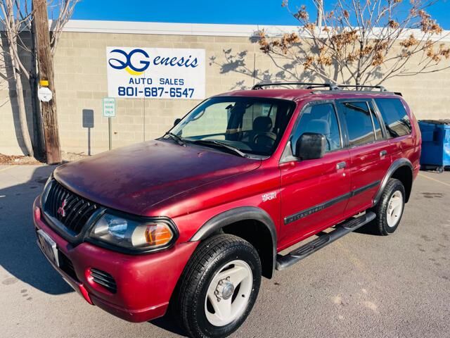 2000 Mitsubishi Montero LS