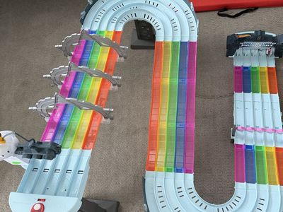 Hot wheels Mario kart circuit track + all 5