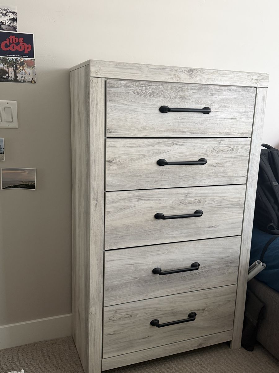 5-Drawer Light Gray Oak Finish Tall Dresser Chest with Black Handles