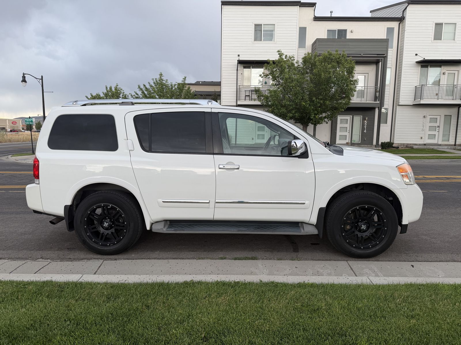 2010 Nissan Armada Platinum