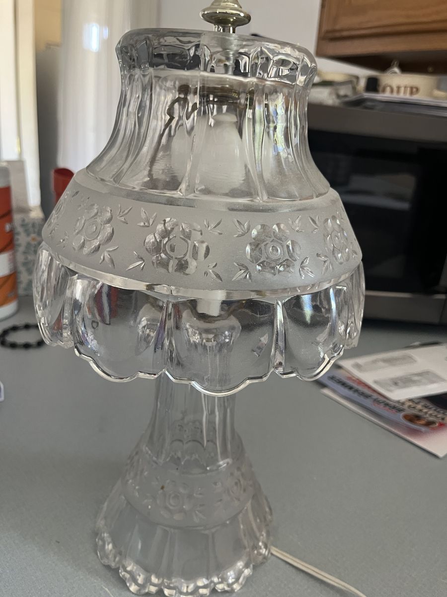 Vintage Etched Glass Boudoir Lamp – Working