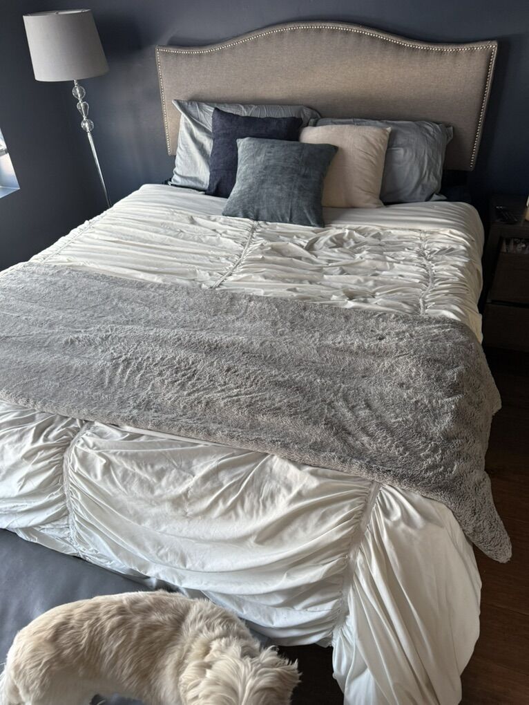 Headboard and frame - bed