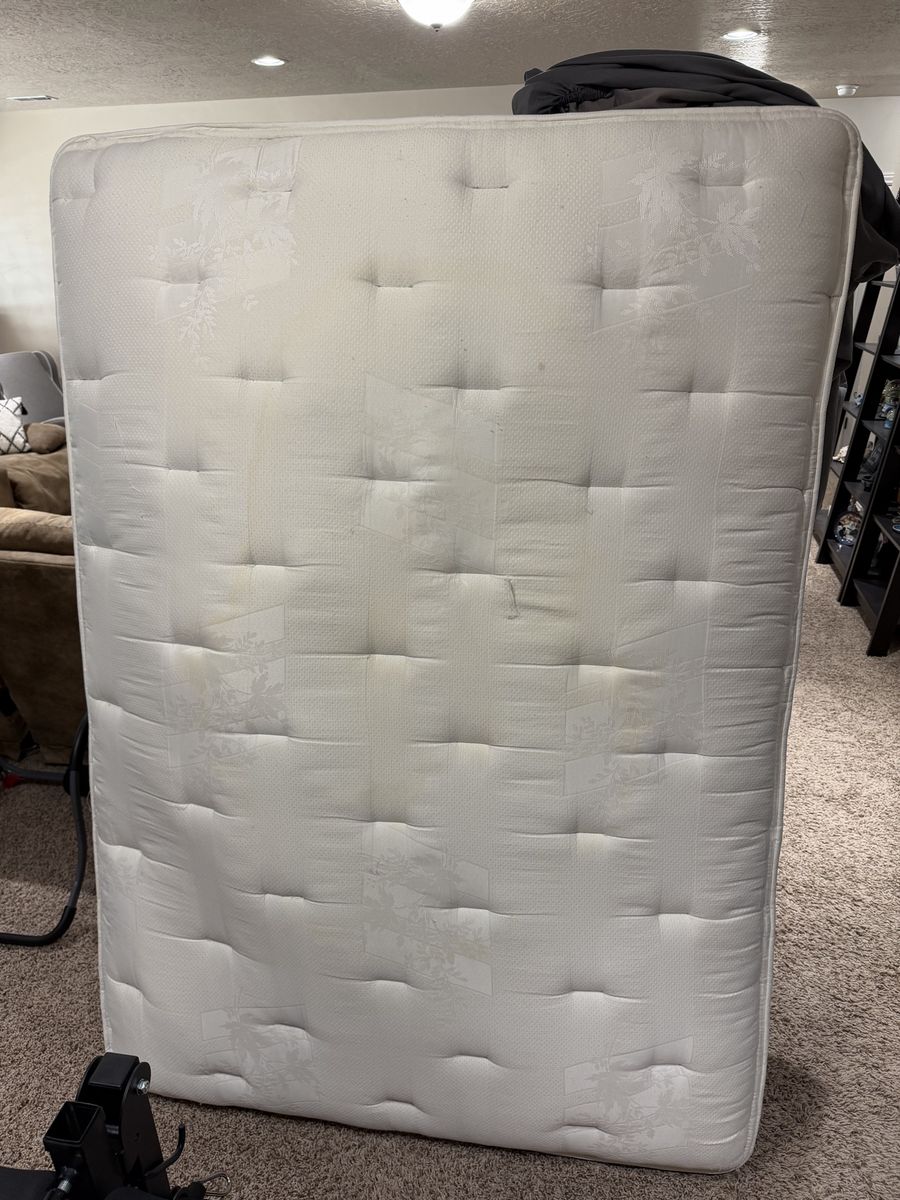 Free Double mattress