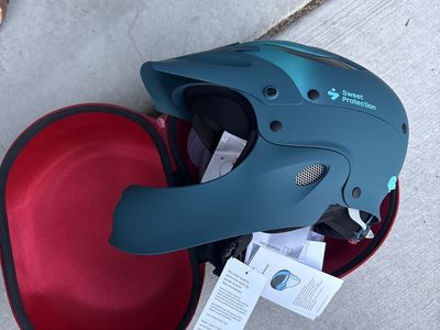 Sweet Protection full face Kayaking Helmet Medium *Brand New