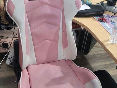 Used Pink Gaming Chair