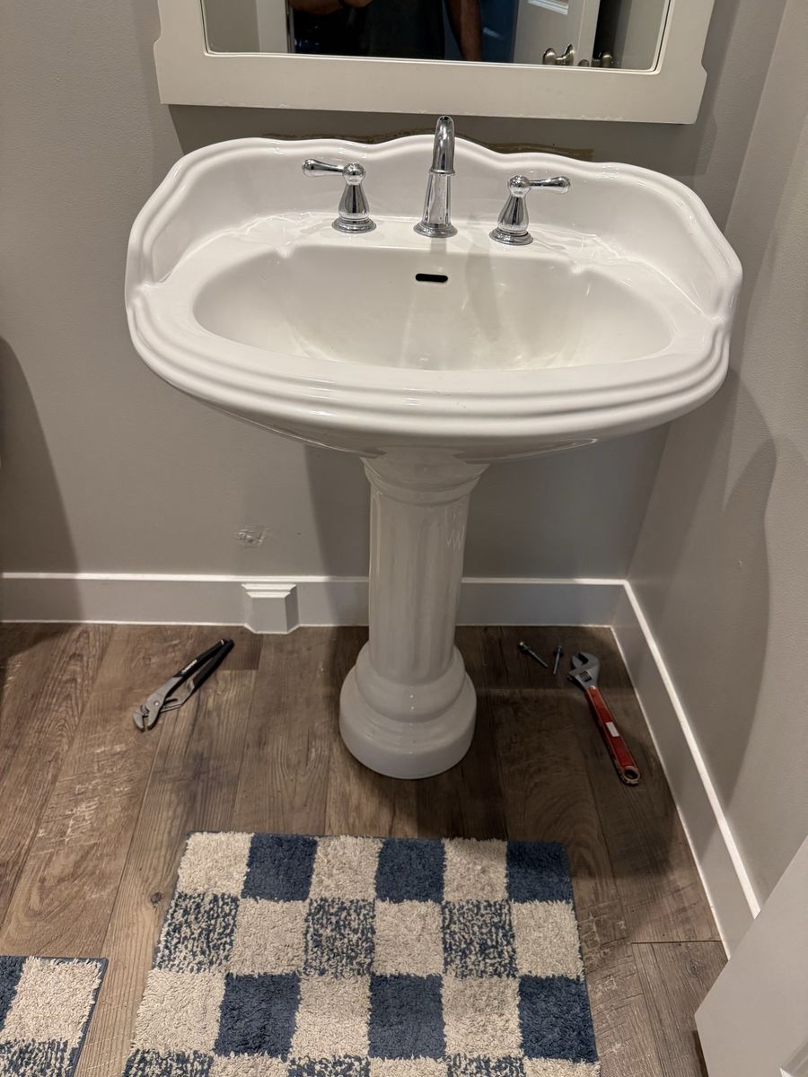 Pedestal Sink with Faucet