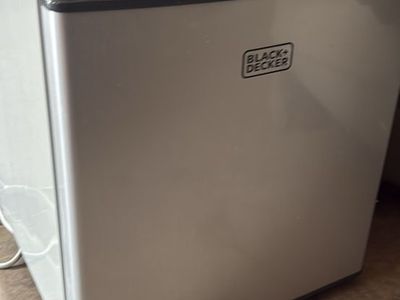 Black and Decker mini/compact fridge