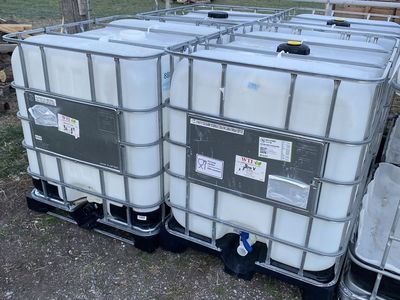 275 gal totes