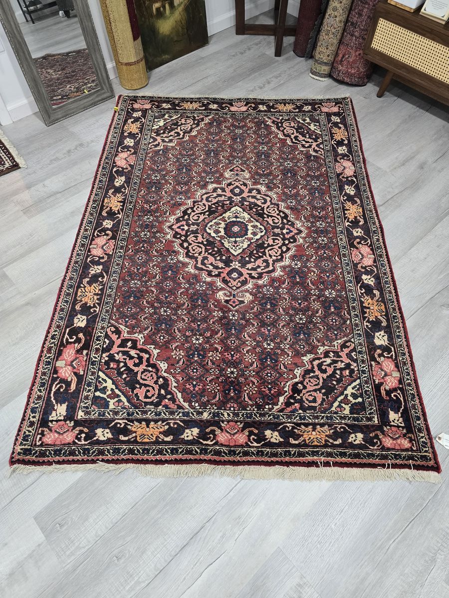 Pretty Handknotted Wool Rug, Persian Bakhtiari