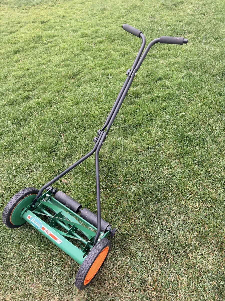 Scotts Elite Push Reel Lawn Mower - Manual Grass Cutter for a Pristine Lawn