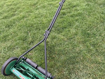Scotts Elite Push Reel Lawn Mower - Manual Grass Cutter for a Pristine Lawn
