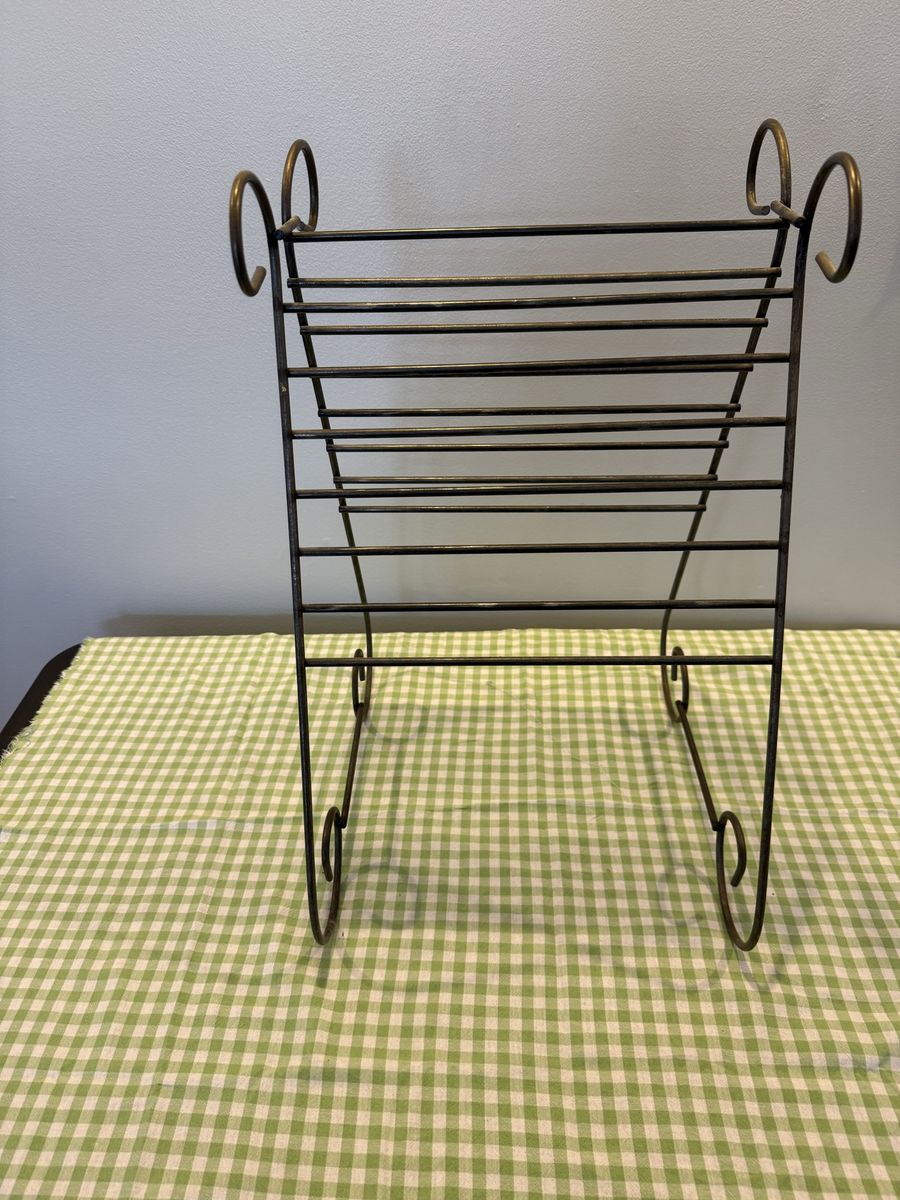 Magazine Rack