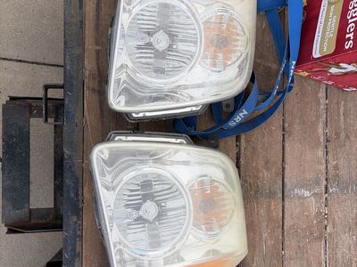2007+ Yukon Used Headlight Assemblies - Pair