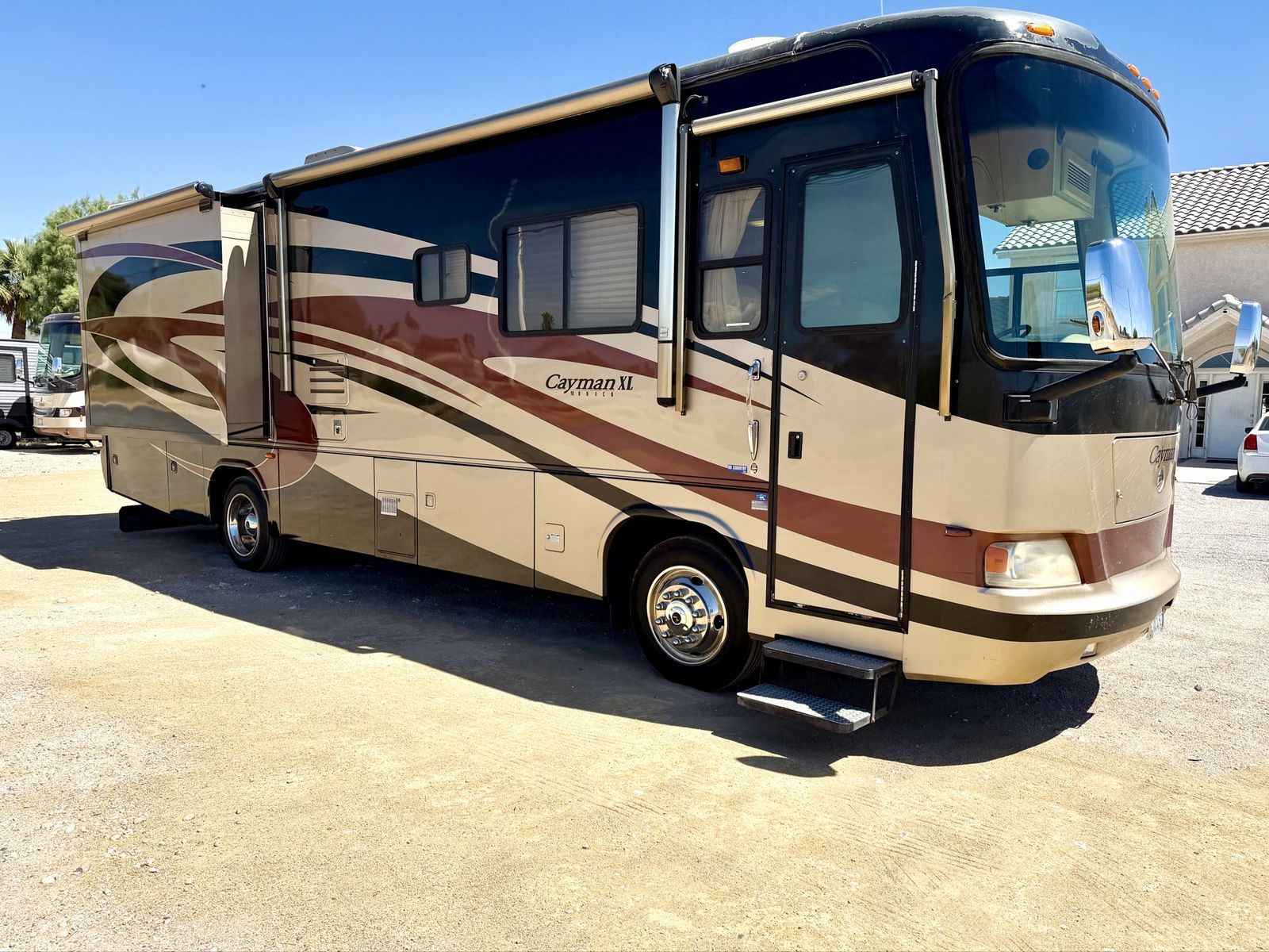 2008 Monaco Cayman 34ft 2 Slides Diesel Pusher