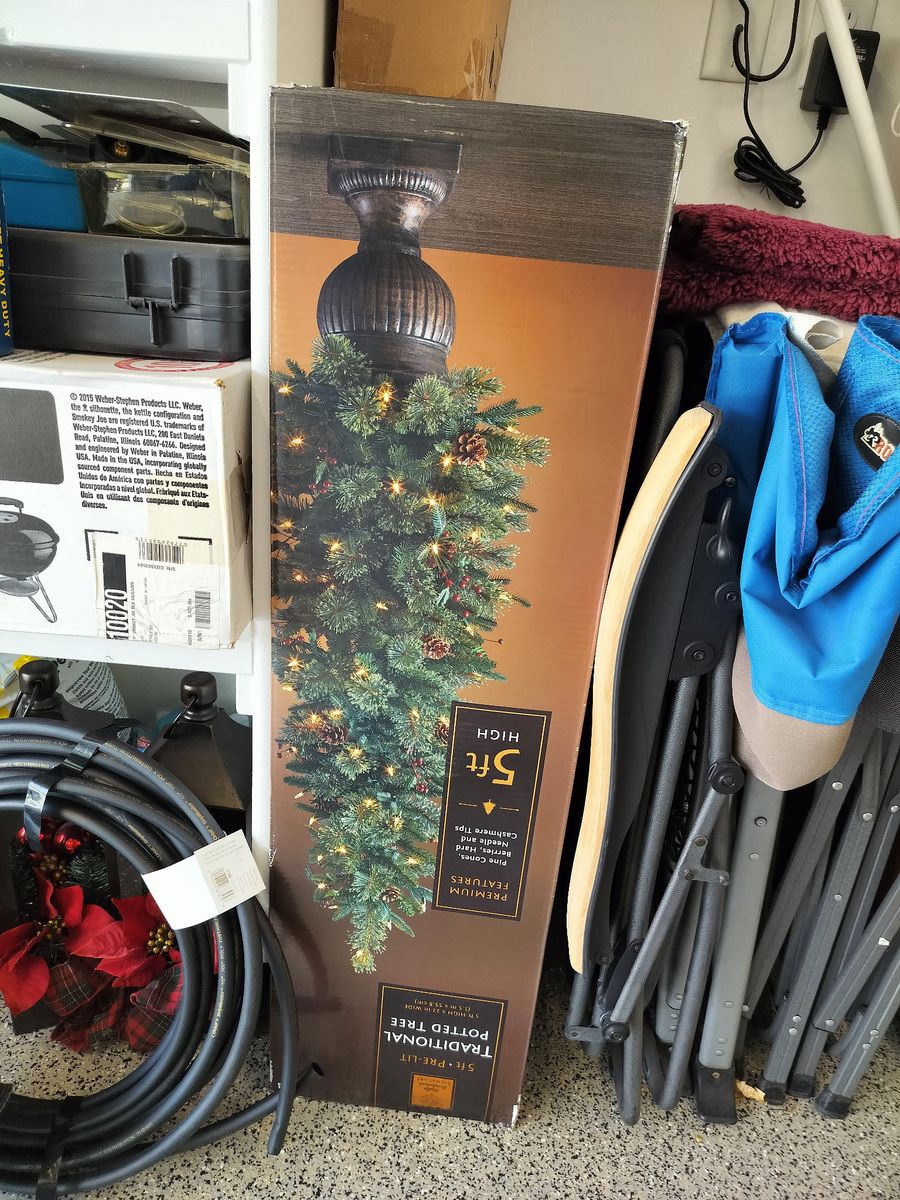 Christmas Tree 5 Foot asking $35