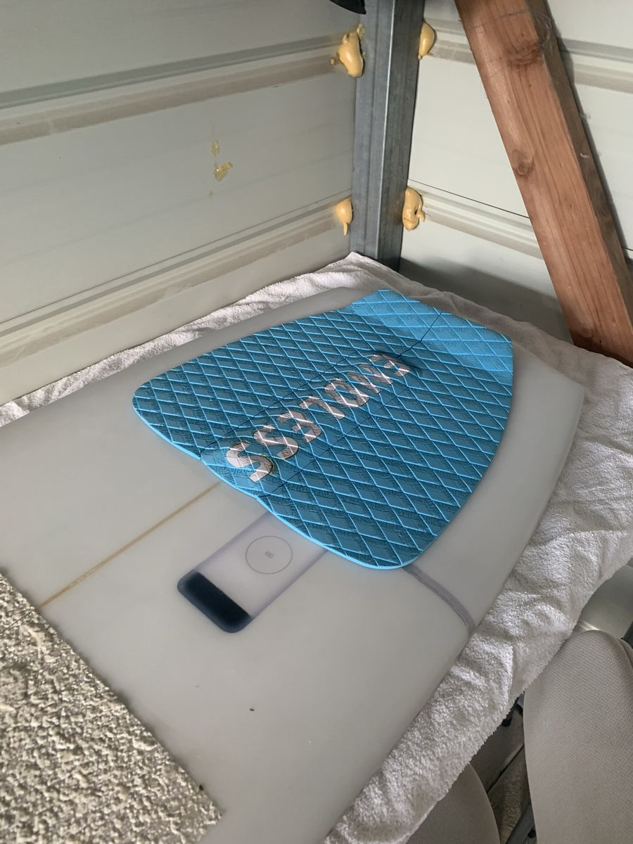 Wake surf boards