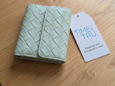 Time and Tru Women's wallet