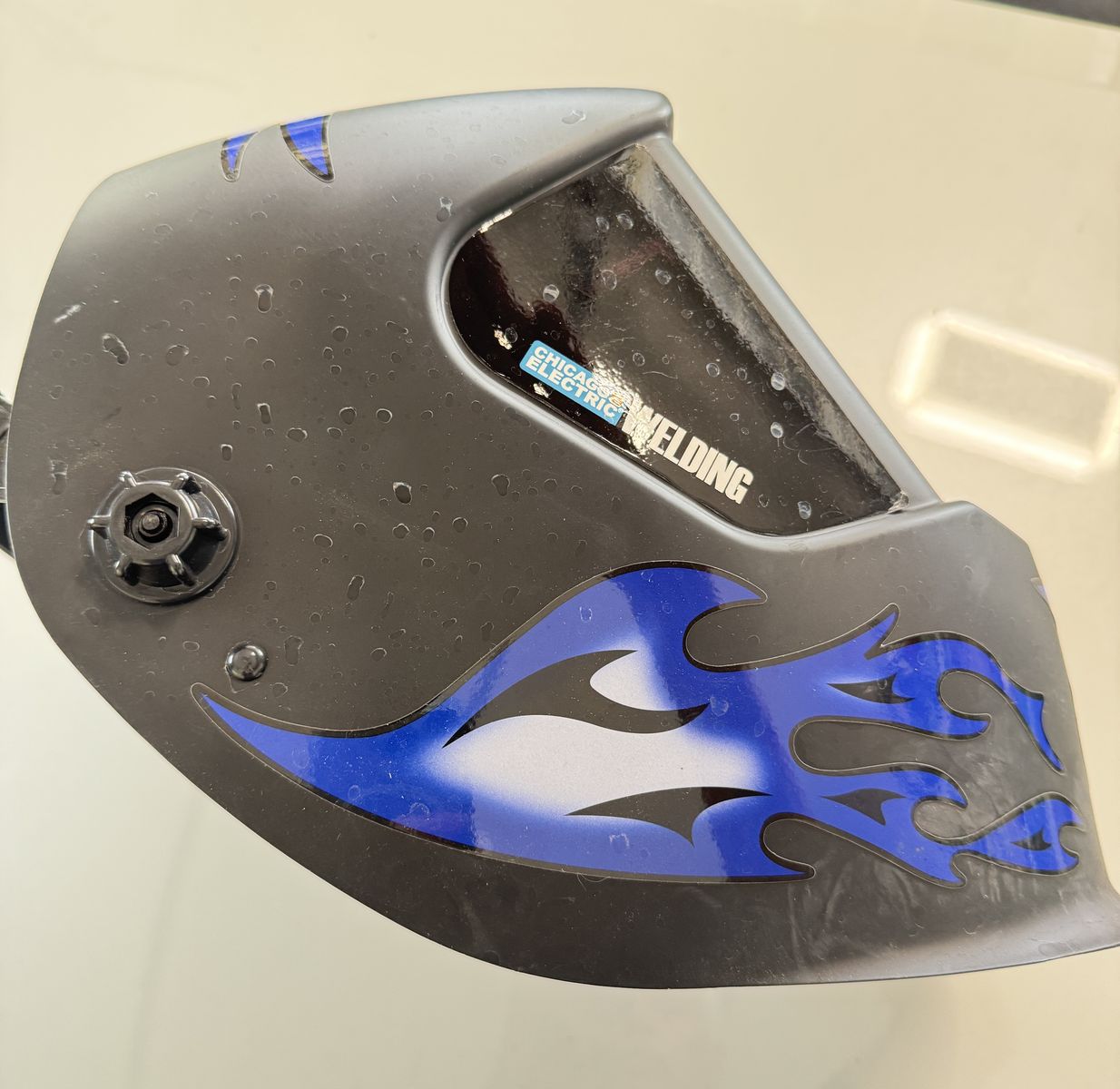 Main image 5