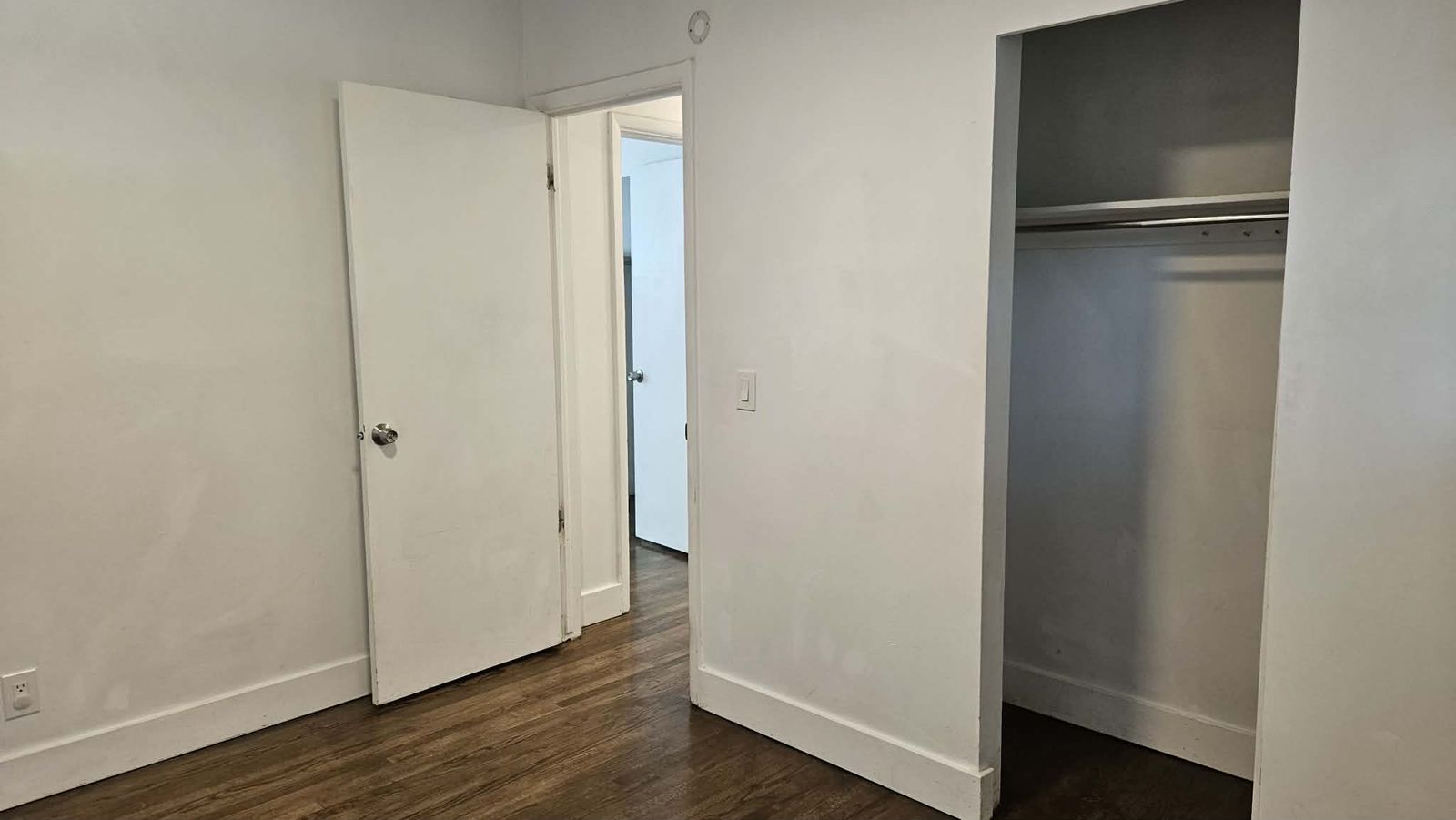 Main image 6