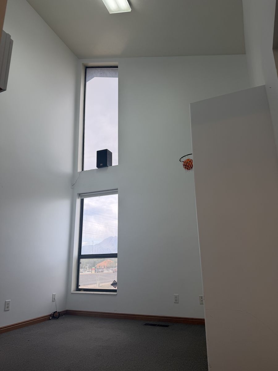 Main image 12