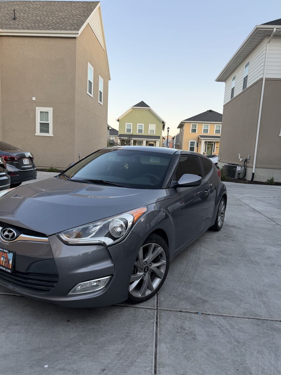 2017 Hyundai Veloster 