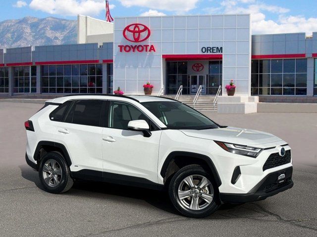 2024 Toyota RAV4 LE