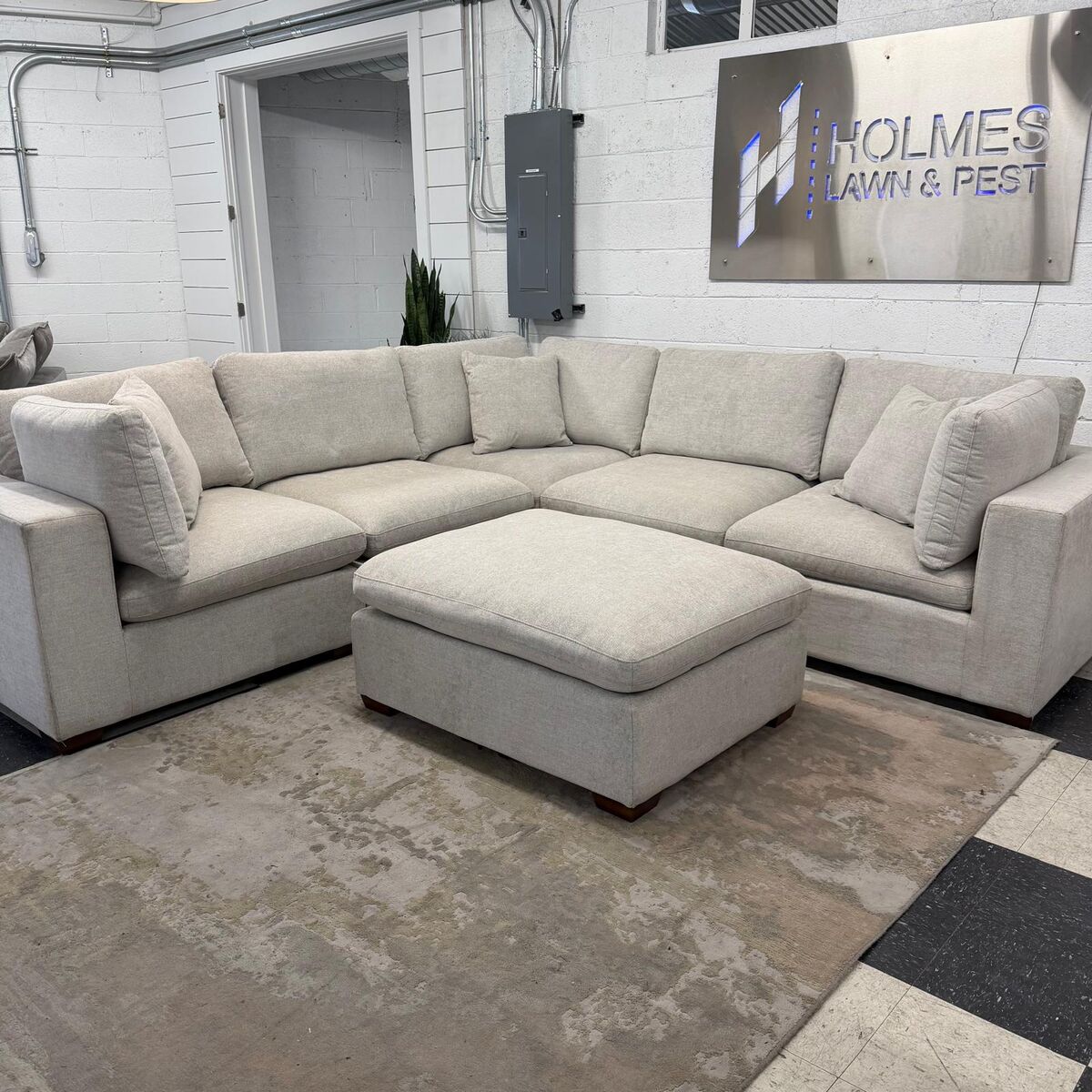 COSTCO THOMASVILLE LOWELL 6-PIECE MODULAR SECTIONAL!!