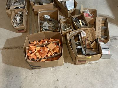 Simpson - Lot - Hangers, Post Bases, Anchors