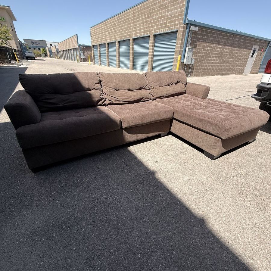 Brown Sectional Sofa with Tufted Cushions, Excellent Condition