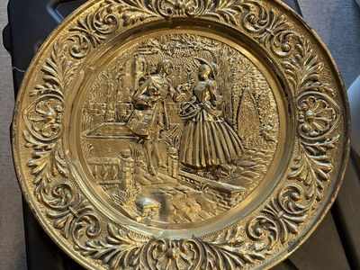 Vintage Brass Wall Hanging Plate Courting Couple Embossed Decorative Plaque 10.5"