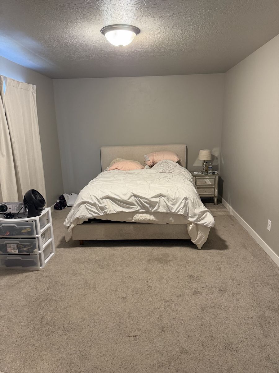 Master bedroom for rent